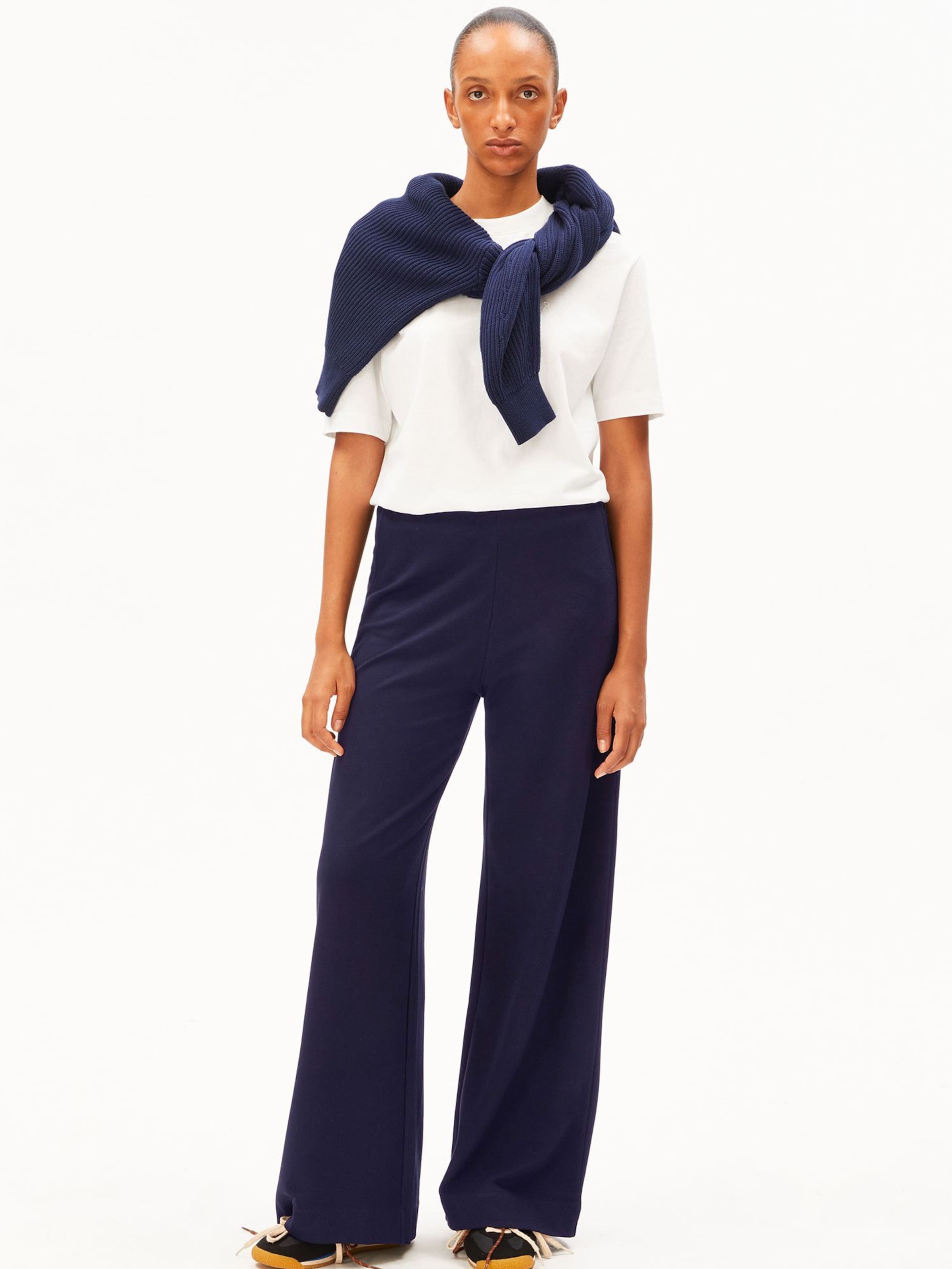 Regular Pantalon ARMEDANGELS en bleu : devant