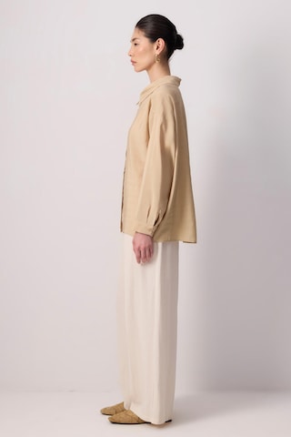 Touche Prive Blouse in Beige