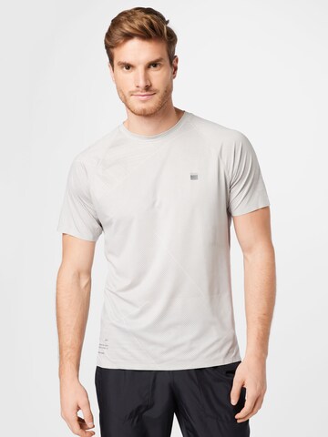 Superdry - Camiseta funcional en blanco: frente