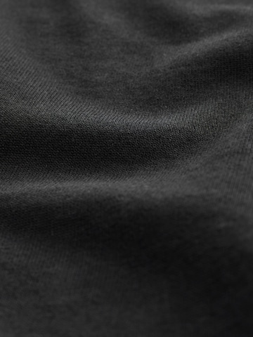 Next Shirt in Black