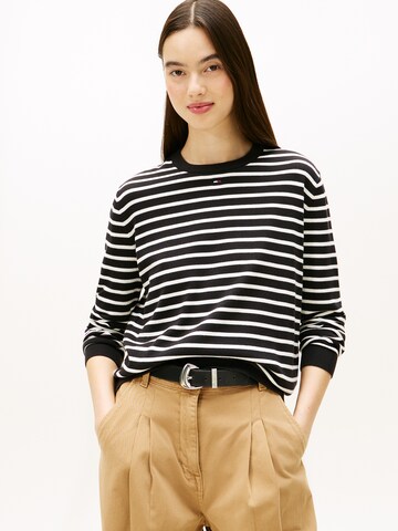 Tommy Jeans Pullover 'Essential' in Schwarz: Vorderseite