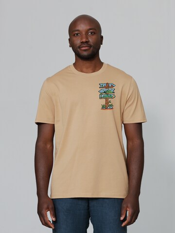 T-Shirt 'Adventure is everywhere' Watapparel en beige : devant