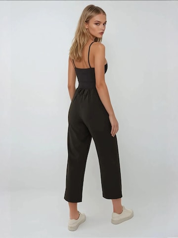 Wide leg Pantaloni con pieghe di Hiccup in nero