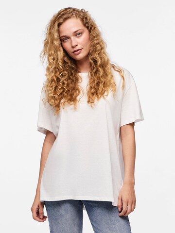 PIECES T-shirt 'SARA' i vit: framsida