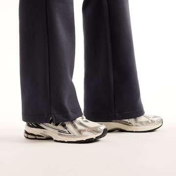 new balance - Flared Calças 'Reimagined Fleece Pant' em preto