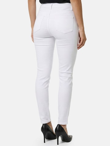 Tazzio Skinny Jeans 'F136'‌‌‌‌ in Weiß