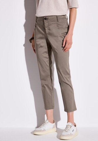 STREET ONE Slim fit Pants in Brown: front