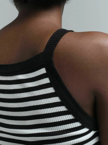 Seamless Basic Top 'Silky Daze' in Schwarz