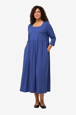 Robe Ulla Popken en bleu : devant