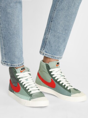 Sneaker alta 'Blazer' di Nike Sportswear in verde