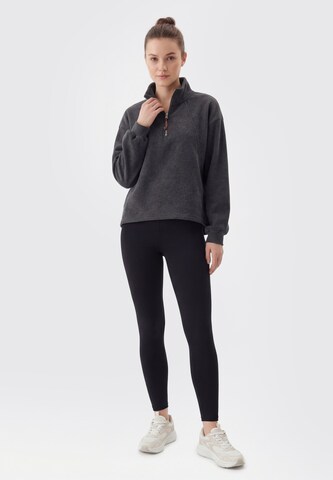 myMo ATHLSR Sweatshirt in Grau