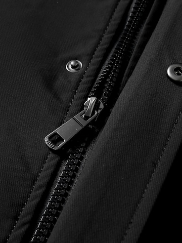 ALLTHEMEN Between-Seasons Coat 'Hülle' in Black