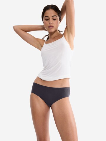 TRIUMPH Slip ' Red Label Smart Natural ' in Grijs