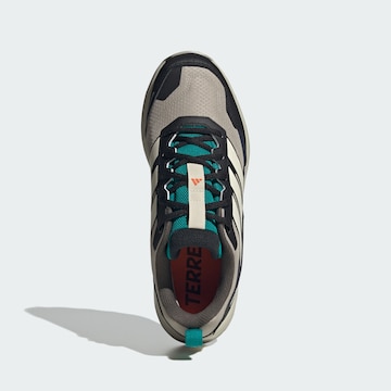 ADIDAS TERREX - Sapato baixo 'Eastrail 3' em castanho