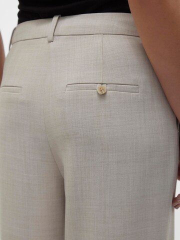 VERO MODA - Pierna ancha Pantalón plisado 'VMCassidy' en gris
