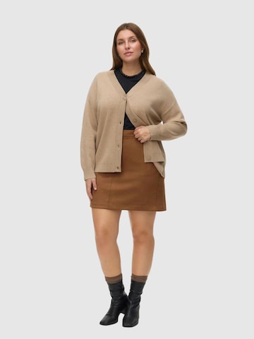 Cardigan oversize Vero Moda Curve en beige