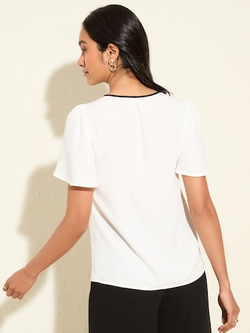 Friends Like These Blouse in Beige