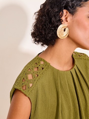 Lipsy Blouse in Groen