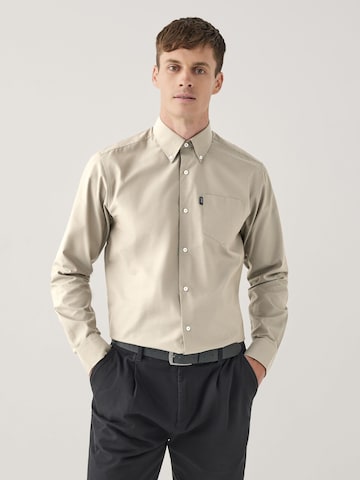Coupe regular Chemise Next en beige : devant