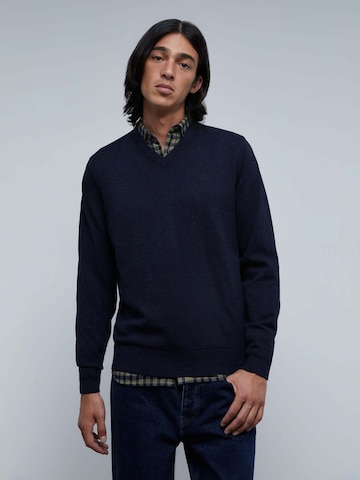 Scalpers Sweater in Blue: front