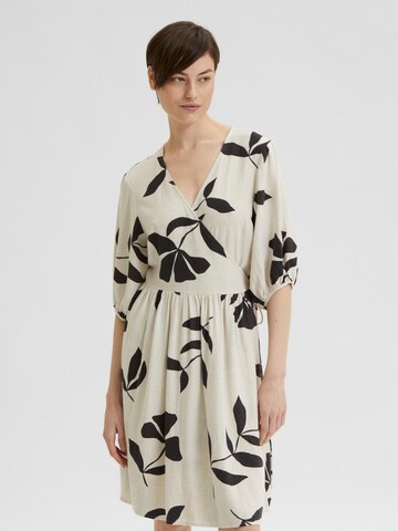 Robe 'RAMI' Selected Femme Petite en beige : devant