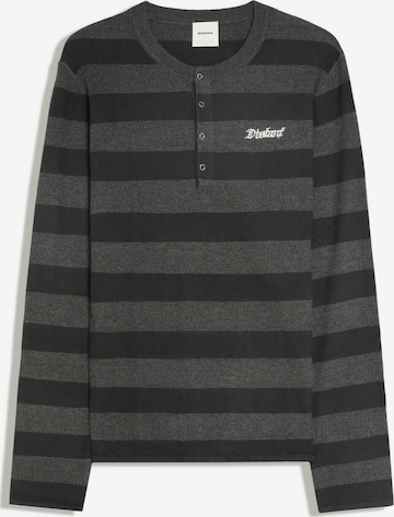 BershkaSweater majica - siva boja: prednji dio