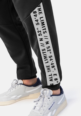 Effilé Pantalon 'James' Hero en noir