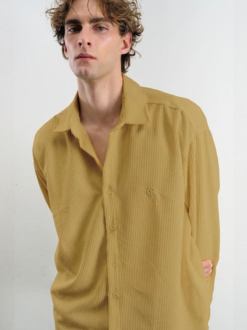 Giesto Comfort fit Button Up Shirt in Yellow: front