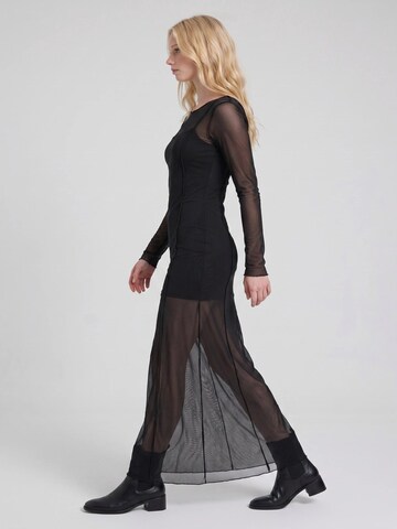 Robe Alexa Dash en noir