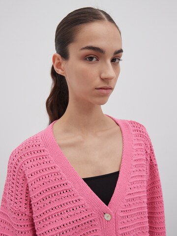 EDITED Strickjacke 'Callie' in Pink