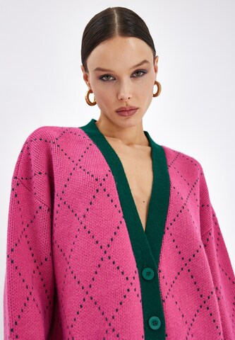 TOPTOP STUDIO Knit Cardigan in Pink