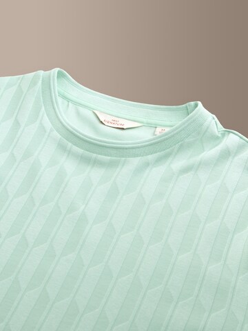 Tricou de la Next pe verde
