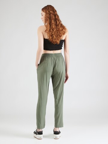 Regular Pantalon 'Ri44cky' Hailys en vert