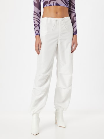 Loosefit Pantalon 'SERENITY' NEON & NYLON en blanc : devant