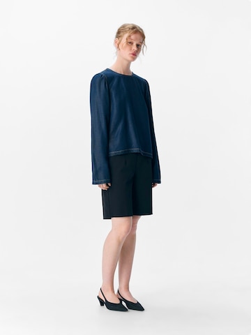 OBJECT Blouse in Blue: front