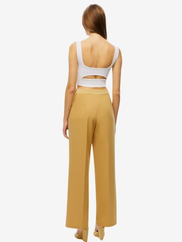 NOCTURNE Loose fit Pleat-front trousers in Brown