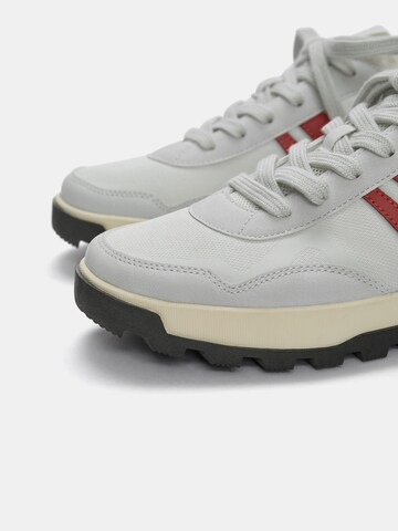 Pull&Bear Sneaker in Weiß