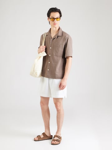 Coupe regular Chemise Abercrombie & Fitch en marron