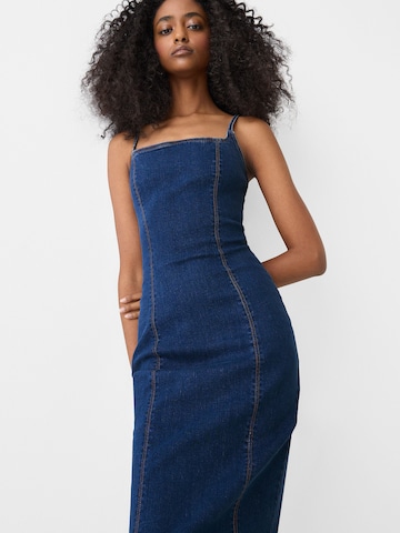 Bershka Kleid in Blau