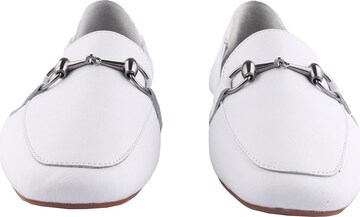 D.MoRo Shoes Classic Flats in White