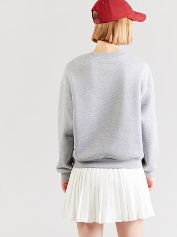 ABOUT YOU Sweatshirt 'Ina' in Grau