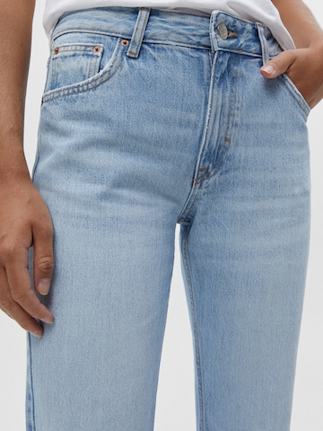 Pull&Bear Flared Jeans in Blauw