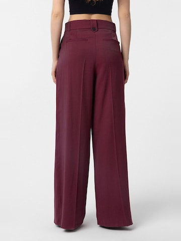 Antioch Loosefit Hose in Rot