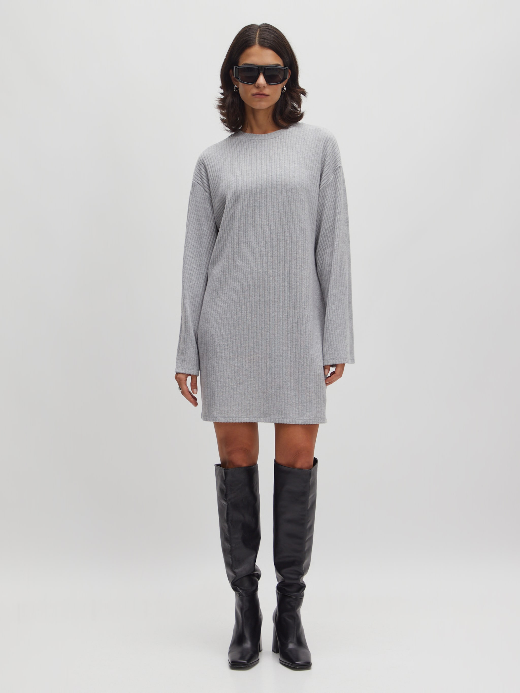 EDITED Produits Robe 'Felicia' gris