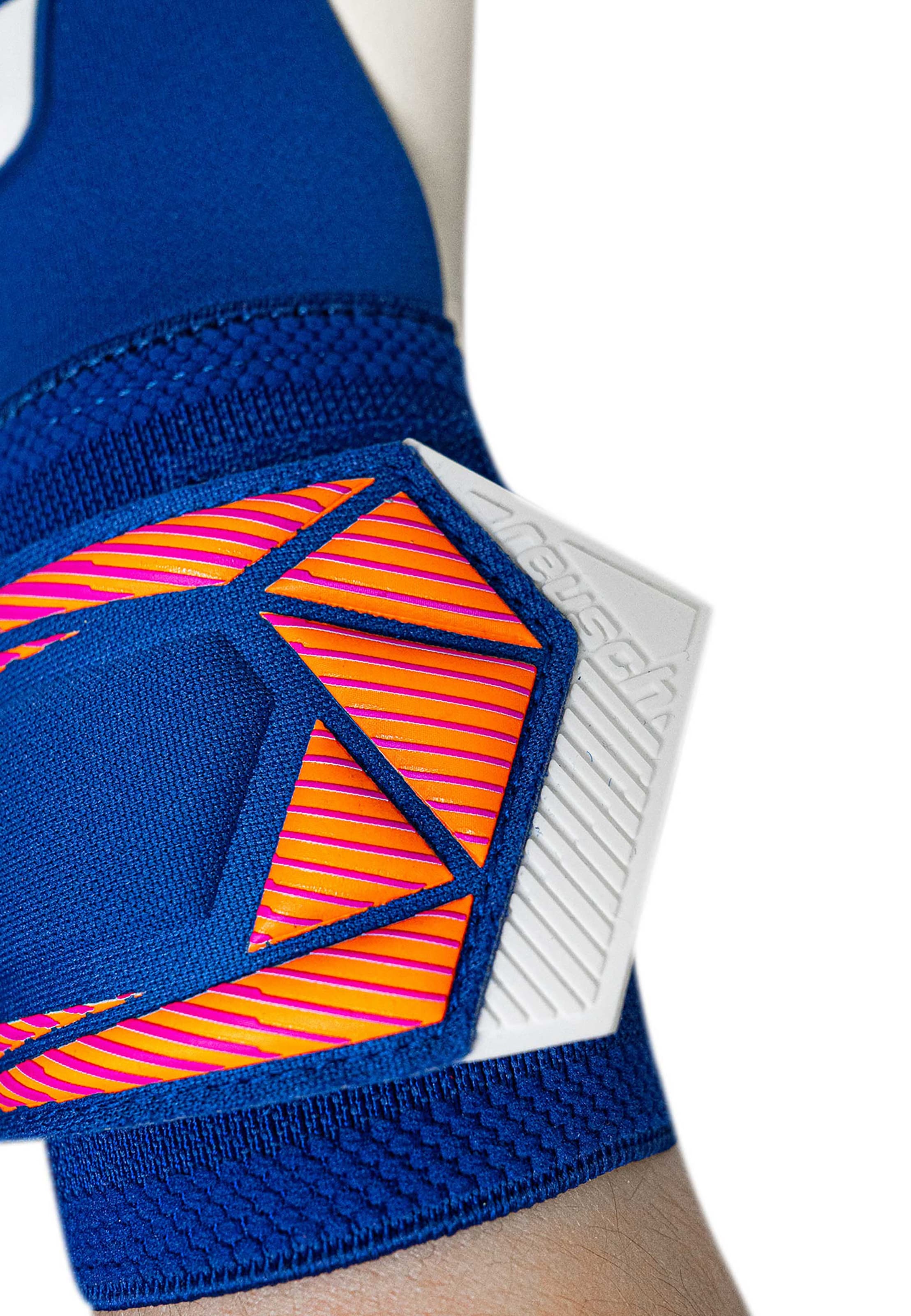 REUSCH Sports gloves 'Attrakt Duo Evolution' in Blue