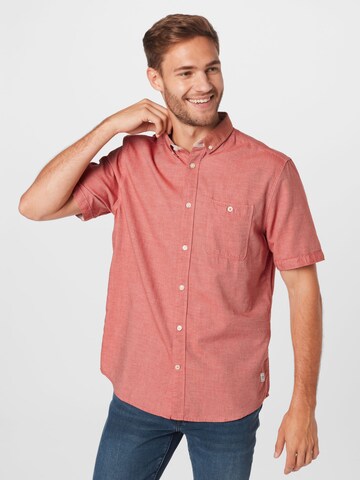 Coupe regular Chemise TOM TAILOR en rouge : devant