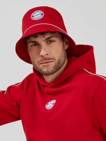 FC BAYERN MÜNCHEN Hat in Red: front