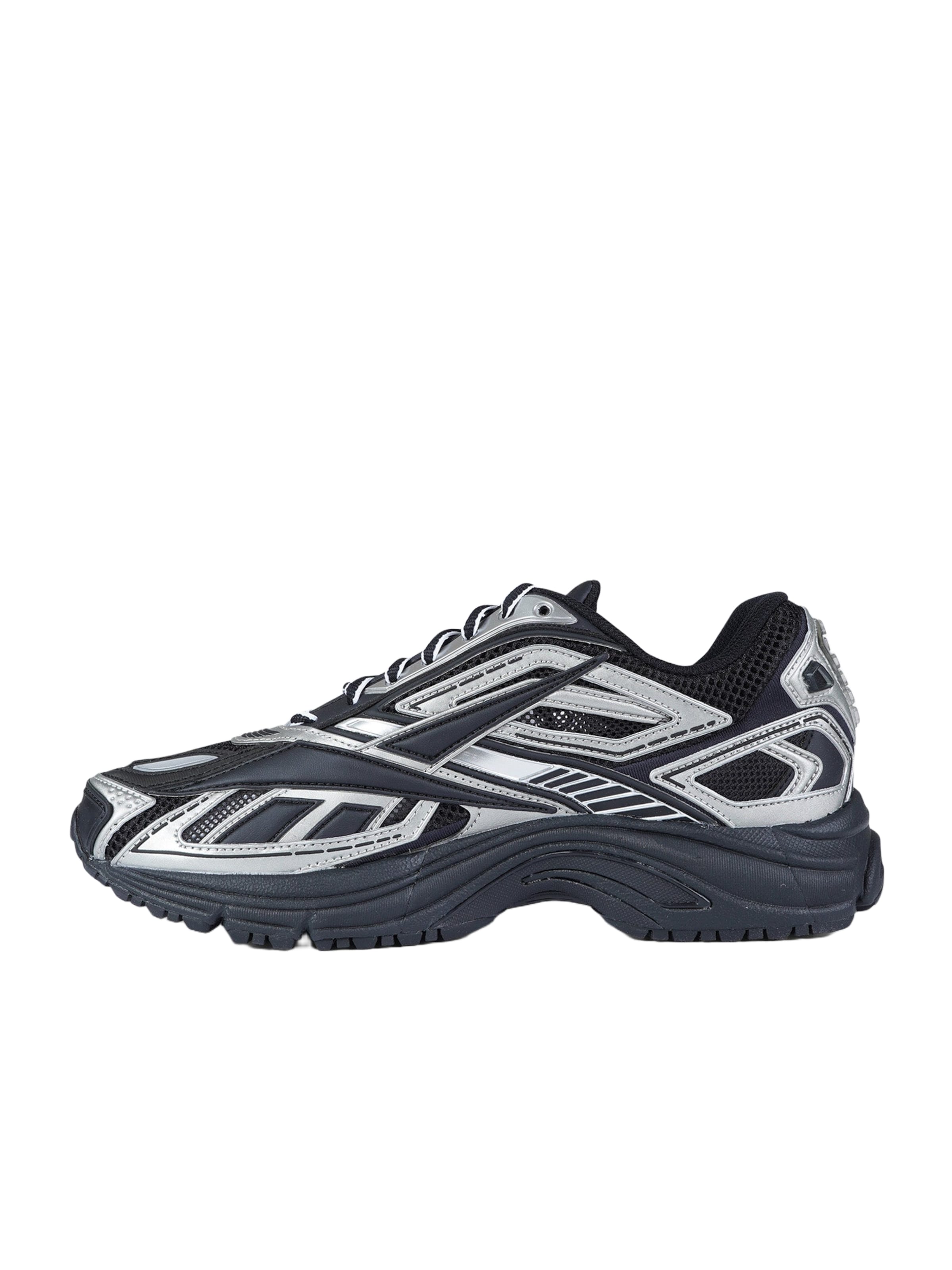 Sneaker bassa di Reebok in nero: frontale