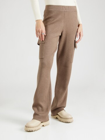 VILA Regular Cargo Pants 'VICASSIE' in Brown: front