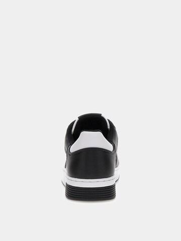 GUESS Sneaker 'Daiso' in Schwarz